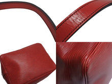 Load image into Gallery viewer, LOUIS VUITTON ルイヴィトン エピ ノエ 巾着ショルダーバッグ M44007 カスティリアンレッド レザー ゴールド金具 美品 中古 4b003408