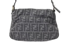 Load image into Gallery viewer, FENDI フェンディ マンマバケット ズッカ柄 ワンショルダーバッグ ハンドバッグ カシミア グレー シルバー金具 美品 中古 4c075888