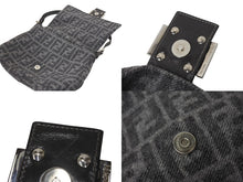 Load image into Gallery viewer, FENDI フェンディ マンマバケット ズッカ柄 ワンショルダーバッグ ハンドバッグ カシミア グレー シルバー金具 美品 中古 4c075888
