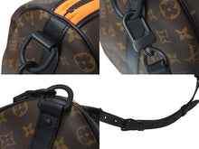 Load image into Gallery viewer, 新品同様 ルイヴィトン キーポル バンドリエール 50 ズームと仲間たちの冒険 ボストンバッグ M45616 フレンズ シリーズ 中古 4b001386