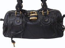 Load image into Gallery viewer, Chloe クロエ パディントンハンドバッグ レザー スタッズ ブラック パドロックカデナ ゴールド金具 美品 中古 4b001723