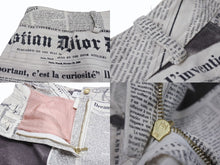 Load image into Gallery viewer, 極美品 CHRISTIAN DIOR クリスチャンディオール ジョンガリアーノ ニュースペーパー スカート ホワイト ブラック 中古 4b002057