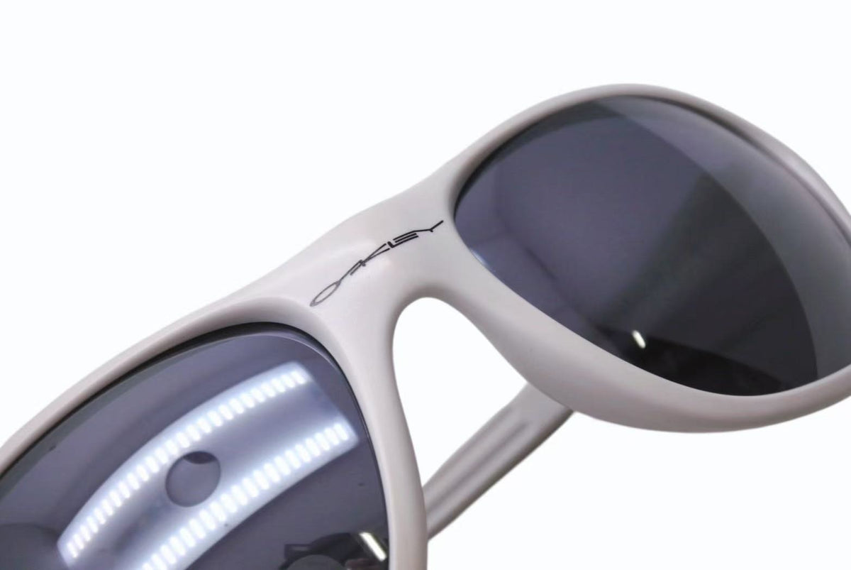 新品未使用 OAKLEY FROGSKINS フロッグスキン サングラス OAKLEY FROGSKINS HYBRID（オークリー フロッグスキン