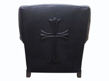Load image into Gallery viewer, CHROMEHEARTS クロムハーツ ソファ 椅子 セメタリー クロスパッチ 希少 エボニーウッド レザー ブラック 美品 中古 4b002730