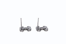Load image into Gallery viewer, CHANEL シャネル ココマーク ピアス 重量約3.1g B18S刻印 ラインストーン メタル シルバー ブラック 両耳用 美品 中古 4b002796