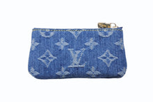 Load image into Gallery viewer, 新品未使用 LOUIS VUITTON ルイヴィトン モノグラム デニム カードキーケース ポシェットクレ チェリー 新作 M14938 村上隆 ブルー 中古 4b002807