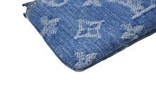 Load image into Gallery viewer, 新品未使用 LOUIS VUITTON ルイヴィトン モノグラム デニム カードキーケース ポシェットクレ チェリー 新作 M14938 村上隆 ブルー 中古 4b002807