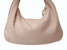 Load image into Gallery viewer, BOTTEGAVENETA ボッテガヴェネタ イントレチャート ミディアムヴェネタバッグ ショルダーバッグ ベージュ レザー 良品 中古 4b002862