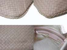 Load image into Gallery viewer, BOTTEGAVENETA ボッテガヴェネタ イントレチャート ミディアムヴェネタバッグ ショルダーバッグ ベージュ レザー 良品 中古 4b002862