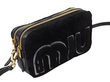 Load image into Gallery viewer, 極美品 MIUMIU ミュウミュウ 18-19AW シアリング ロゴ ショルダーバッグ ブラック 黒 ファー 5BH084 ゴールド金具 中古 4b002885