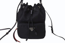 Load image into Gallery viewer, PRADA プラダ スタッズ 巾着 ショルダーバッグ 1BH038 イタリア製 ナイロン レザー ブラック レッド シルバー金具 美品 中古 4b002886