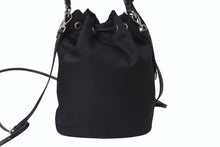 Load image into Gallery viewer, PRADA プラダ スタッズ 巾着 ショルダーバッグ 1BH038 イタリア製 ナイロン レザー ブラック レッド シルバー金具 美品 中古 4b002886