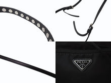 Load image into Gallery viewer, PRADA プラダ スタッズ 巾着 ショルダーバッグ 1BH038 イタリア製 ナイロン レザー ブラック レッド シルバー金具 美品 中古 4b002886