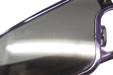 Load image into Gallery viewer, Dior×Rihanna ディオール×リアーナ サングラス キャッツアイ 非売品 イタリア製 メタリックパープル 美品 中古 4b002947