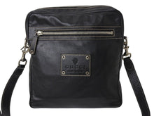 Load image into Gallery viewer, GUCCI グッチ ショルダーバッグ メッセンジャーバッグ クレスト 201451 レザー ブラック シルバー金具 美品 中古 4b002995