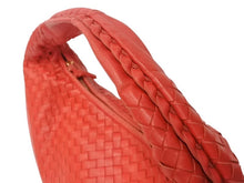 Load image into Gallery viewer, BOTTEGA VENETA ボッテガヴェネタ イントレチャート ホーボー ワンショルダーバッグ 115653 レザー レッド 美品 中古 4b003032