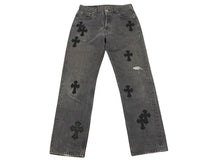 Load image into Gallery viewer, CHROME HEARTS クロムハーツ セメタリークロスパッチ デニムパンツ サイズ27 Levi's リーバイス グレー 20パッチ 美品 中古 4b003167