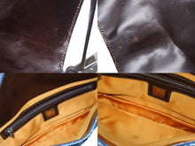 Load image into Gallery viewer, FENDI フェンディ マンマバケット ワンショルダーバッグ 26424 スパンコール ビーズ ブルー シルバー金具 美品 中古 4b003243