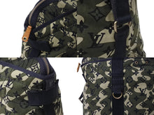 Load image into Gallery viewer, LOUIS VUITTON ルイヴィトン モノグラモフラージュ トレイ トートバッグ M95783 村上隆 マークジェイコブス カーキ 美品 中古 4b003263