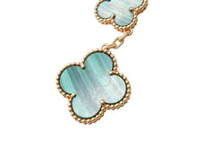 Load image into Gallery viewer, 極美品 Van Cleef&Arpels ヴァンクリーフ&アーペル マジック アルハンブラ イヤリング マラカイト 3モチーフ ピアス VCARO2AG00 18k 18.8g ゴールド 中古 4b003278