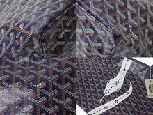 Load image into Gallery viewer, 新品未使用 GOYARD ゴヤール サンルイPM バッグ トートバッグ STLOUIPMLTY12CL12P マーカージュアート スネーク 蛇 ネイビー 中古 4b003302