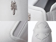 Load image into Gallery viewer, 新品同様 CHROME HEARTS クロムハーツ スニーカー スリッポン CHプラス レザーパッチ ダガー レザー ラバー サイズ43 ホワイト 中古 4b003359