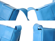 Load image into Gallery viewer, 極美品 BOTTEGA VENETA ボッテガヴェネタ キャンディーカセット ミニショルダーバッグ レザー ブルー シルバー金具 中古 4b003437