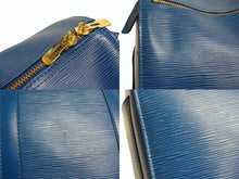 Load image into Gallery viewer, LOUIS VUITTON ルイヴィトン エピ キーポル55 ボストンバッグ レザー ブルー M42955 ロゴ 旅行バッグ 青 鞄 美品 中古 4b003521