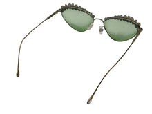 Load image into Gallery viewer, 極美品 SWAROVSKI スワロフスキー ステートメント キャッツアイシェイプ サングラス ラインストーン Sk7009 グリーン 中古 4b003855