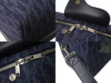 Load image into Gallery viewer, Dior ディオール DENIM TEARS デニムティアーズ ランゴ50 ボストンバッグ 2WAY オブリーク ピースサイン レザー コットンデニム ネイビー シルバー金具 美品 中古 4b004427