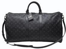 Load image into Gallery viewer, 新品同様 LOUIS VUITTON ルイヴィトン キーポル バンドリエール55 ボストンバッグ M40605 イニシャル入り モノグラム エクリプス 中古 4b004998