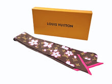 Load image into Gallery viewer, 極美品 LOUIS VUITTON ルイヴィトン 村上隆 バンドーBB スカーフ チェリーブロッサム モノグラム M96084 シルク ブラウン 中古 4b005388