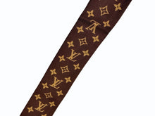 Load image into Gallery viewer, 極美品 LOUIS VUITTON ルイヴィトン 村上隆 バンドーBB スカーフ チェリーブロッサム モノグラム M96084 シルク ブラウン 中古 4b005388