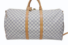 Load image into Gallery viewer, LOUIS VUITTON ルイヴィトン ダミエ アズール キーポル55 ボストンバッグ N41429 PVC ヌメ革 ホワイト ブラウン 美品 中古 4b005433