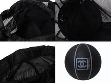 Load image into Gallery viewer, 新品未使用 CHANEL シャネル スポーツライン BASKETBALL バスケットボール ココマーク ブラック グレー ゴム ロゴ 7号球 中古 4b000765