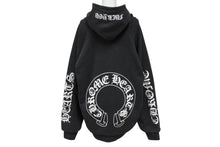 Load image into Gallery viewer, CHROME HEARTS クロムハーツ OLD Horseshoe Hoodie オールドモデル ホースシュー 袖プリント プルオーバーパーカーサイズM ブラック 美品 中古 4b008152