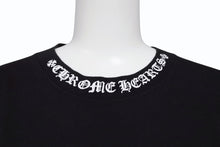 Load image into Gallery viewer, CHROME HEARTS クロムハーツ ネックロゴ 長袖Tシャツ サイズL アームロゴ プリント ブラック コットン 美品 中古 4b008219