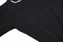 Load image into Gallery viewer, CHROME HEARTS クロムハーツ ネックロゴ 長袖Tシャツ サイズL アームロゴ プリント ブラック コットン 美品 中古 4b008219