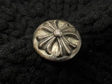 Load image into Gallery viewer, 極美品 CHROME HEARTS クロムハーツ クロスパッチ ニットキャップ ビーニー カシミヤ レザー シルバー925 ブラック 中古 4b008404