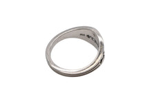 Load image into Gallery viewer, 極美品 CHROME HEARTS クロムハーツ CHクレストリング ミニ 指輪 重量約3.0g サイズ9号 2012/.925刻印 シルバー925 中古 4b008456