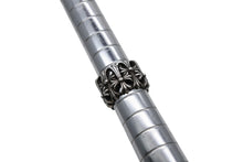 Load image into Gallery viewer, CHROME HEARTS クロムハーツ セメタリークロスリング 指輪 重量約23.3g サイズ19号 2003/.925刻印 シルバー925 美品 中古 4b008457