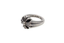 Load image into Gallery viewer, CHROME HEARTS クロムハーツ スモール カットアウト CHプラスリング 指輪 重量約13.1g サイズ9号 シルバー925 美品 中古 4b008458