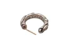 Load image into Gallery viewer, CHROMEHEARTS クロムハーツ HOOPSCROOL スクロールフープ ピアス 片耳 アクセサリー シルバーピアス '97刻印 シルバー925 3.8g 美品 中古 4b008466