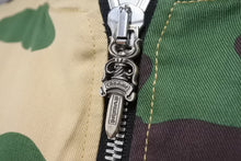 Load image into Gallery viewer, 極美品 CHROMEHEARTS クロムハーツ MATTYBOY SexRecords ボンバージャケット ダガーファスナー クロスボタン サイズM 中古 4c067405