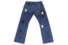 Load image into Gallery viewer, CHROME HEARTS クロムハーツ ウォッシュド デニムパンツ クロスパッチ JEAN STRTLG FBRC インディゴ サイズ34 美品 中古 4c067410