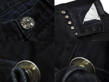 Load image into Gallery viewer, 新品未使用 ChromeHearts クロムハーツ リーバイス デニムパンツ クロスパッチ CHクロス ボタン ブラック 31 中古 4c067553