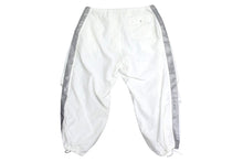 Load image into Gallery viewer, CHROME HEARTS クロムハーツ パラシュートパンツ ポリアミド ホワイト シルバー925金具 ONE SIZE 美品 中古 4c067584