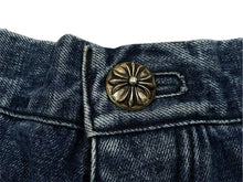 Load image into Gallery viewer, CHROME HEARTS クロムハーツ デニムカーペンターカットオフショートパンツ インディゴ シルバー925 サイズ34 美品 中古 4c067644