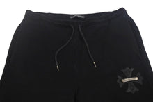 Load image into Gallery viewer, CHROME HEARTS クロムハーツ スウェットパンツ スクロールラベルCH クロスレザーパッチ 2214-304-9000 Lサイズ ブラック 美品 中古 4c067886
