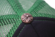 Load image into Gallery viewer, CHROME HEARTS クロムハーツ トラッカー メッシュ キャップ 新型 ブラック グリーン コットン ロゴ 帽子 サイズOS シルバー金具 美品 中古 4c068415